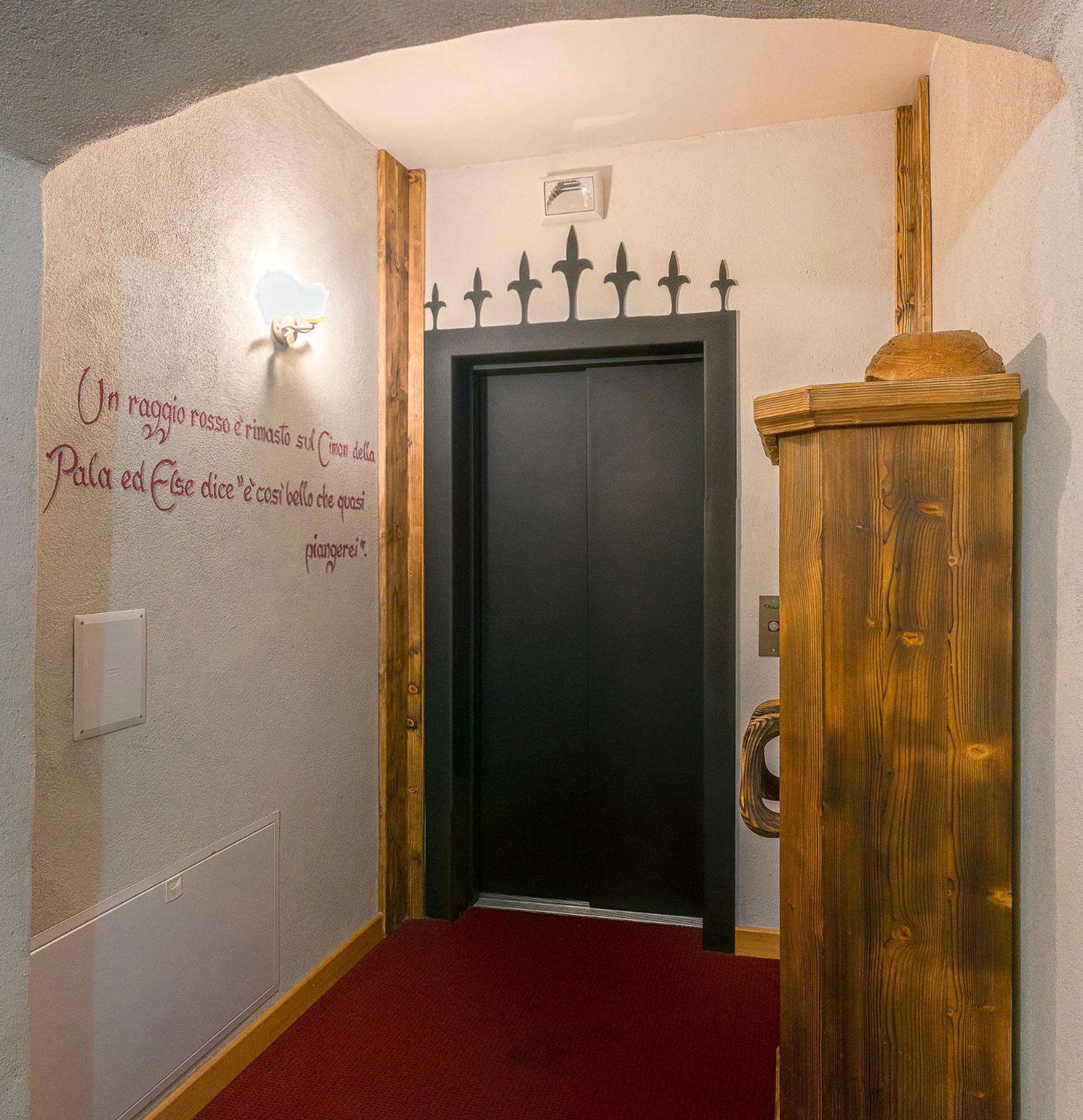 Castel Madonna Aparthotel Сан Мартино ди Кастроза Екстериор снимка