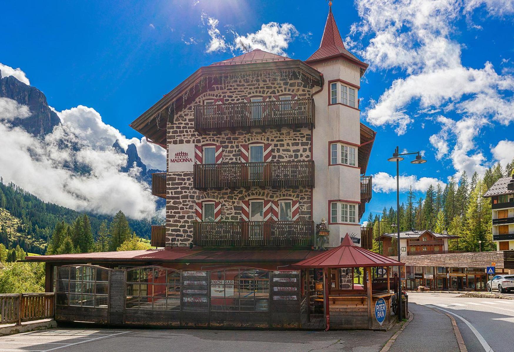 Castel Madonna Aparthotel Сан Мартино ди Кастроза Екстериор снимка