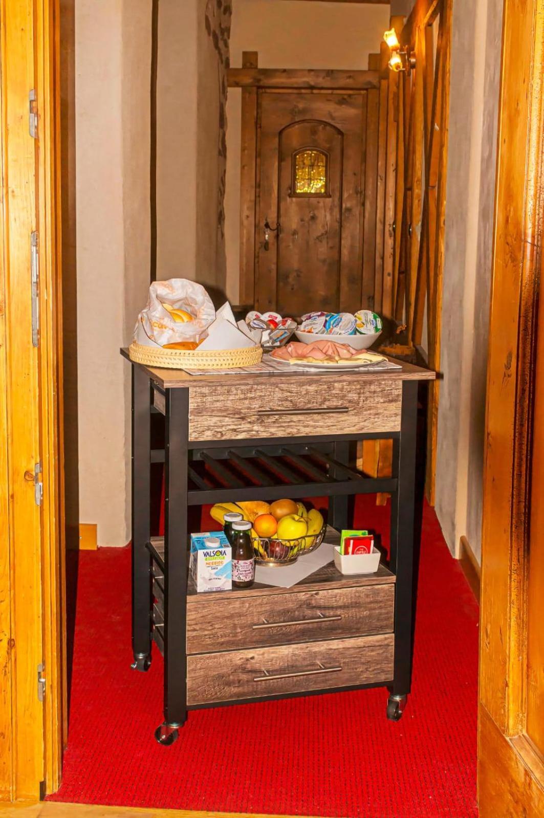 Castel Madonna Aparthotel Сан Мартино ди Кастроза Екстериор снимка